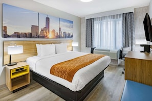 Zimmer, 1 King-Bett, Nichtraucher | Schreibtisch, kostenloses WLAN, Bettwäsche