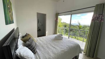 3 bedrooms, desk, iron/ironing board, travel crib