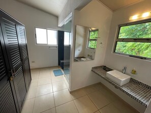 Eco-friendly toiletries, hair dryer, towels - Exclusive Use of  the Entire Home and the Three Ocean View Suites (Ojochal)