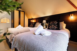 Cottage | Interior