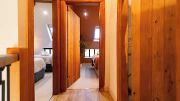 Cottage | 2 bedrooms, individually decorated, individually furnished, free WiFi