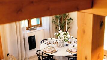 Cottage | Dining