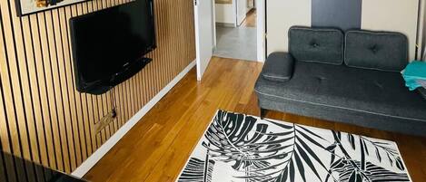 Een smart-tv en een open haard