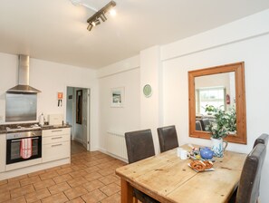 Cottage | Dining - 2 The Coach House (Pentraeth)