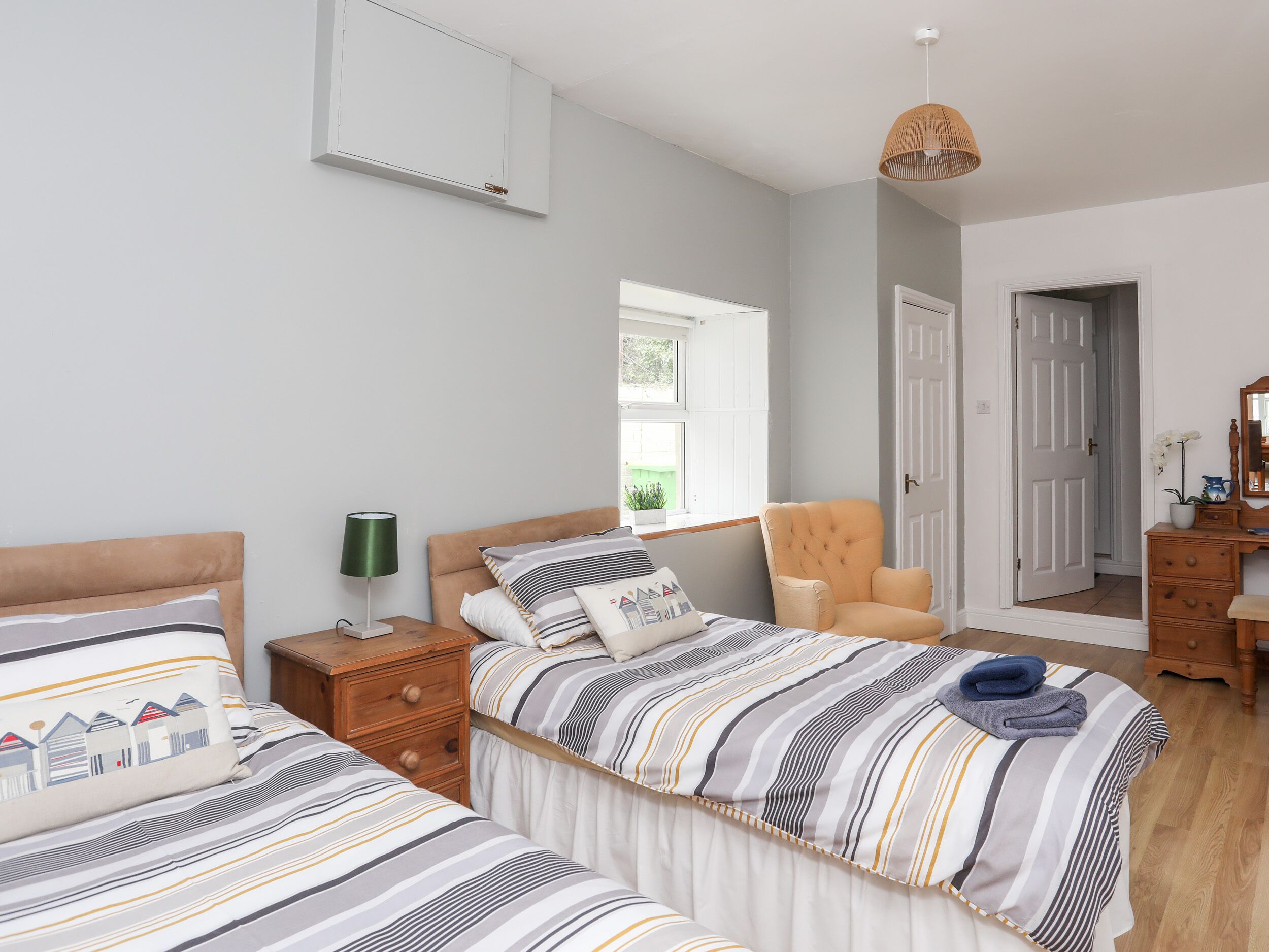 Cottage | 2 bedrooms, individually decorated, individually furnished, free WiFi