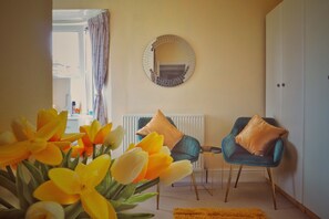 Comfort Double Room, Mountain View | Iron/ironing board, free WiFi, bed sheets - Alma Cliffe (Barnoldswick)