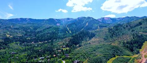 Apartamento, 1 cama de matrimonio grande con sofá cama, bañera de hidromasaje, vistas a la montaña | Miscelánea