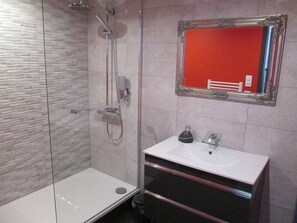 APARTMENT RED DOOR 3 STARS | 1 bedroom, free WiFi - Residence  du Parc (Belfort)