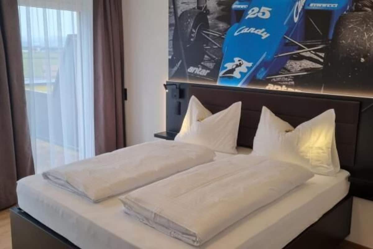 1 bedroom, desk, soundproofing, free WiFi