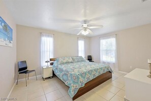 3 quartos, ferros/tábuas de passar roupa, Wi-Fi, roupa de cama