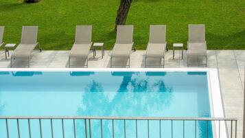 Piscina stagionale all'aperto