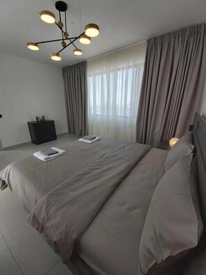 Apartment | 4 bedrooms, iron/ironing board, free WiFi