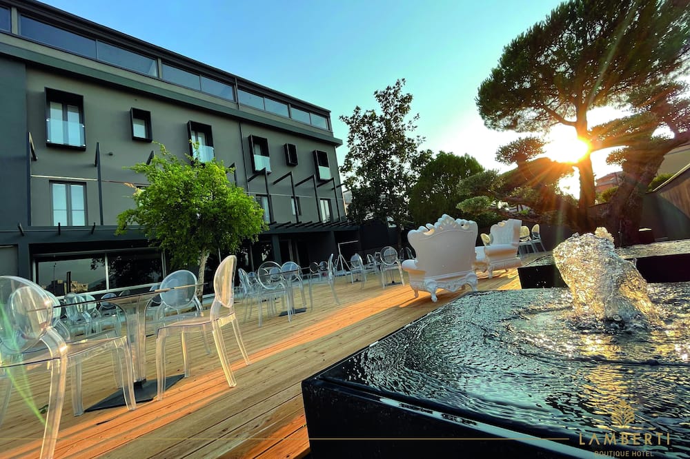 LAMBERTI BOUTIQUE HOTEL