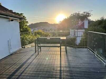 Amazing Detached Victorian Villa really close to the sea!
