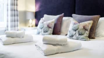 3 bedrooms, iron/ironing board, travel cot, free WiFi