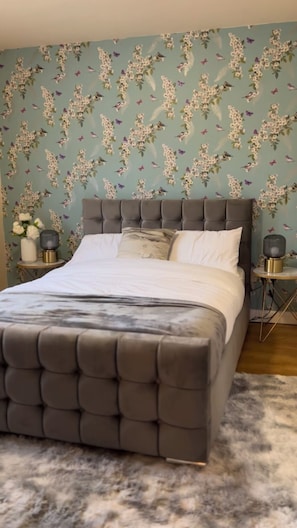 6 bedrooms, WiFi