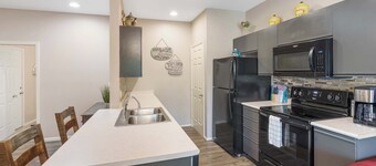 Holiday Ridge Escape - Holiday Hills Branson - Golf Resort - Outdoor Pools