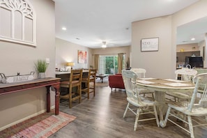Condo, Multiple Beds, Patio, Golf View (Holiday Ridge Escape) | Dining
