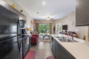 Condo, Multiple Beds, Patio, Golf View (Holiday Ridge Escape) | Interior