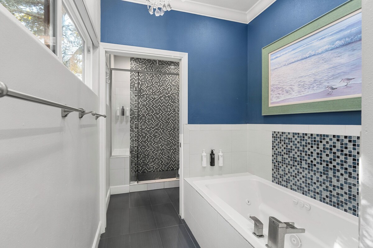 Photo 26 of Pelican Retreat by AvantStay | 5 MINS TO BEACH | Pet Friendly w/ Pool & BBQ!