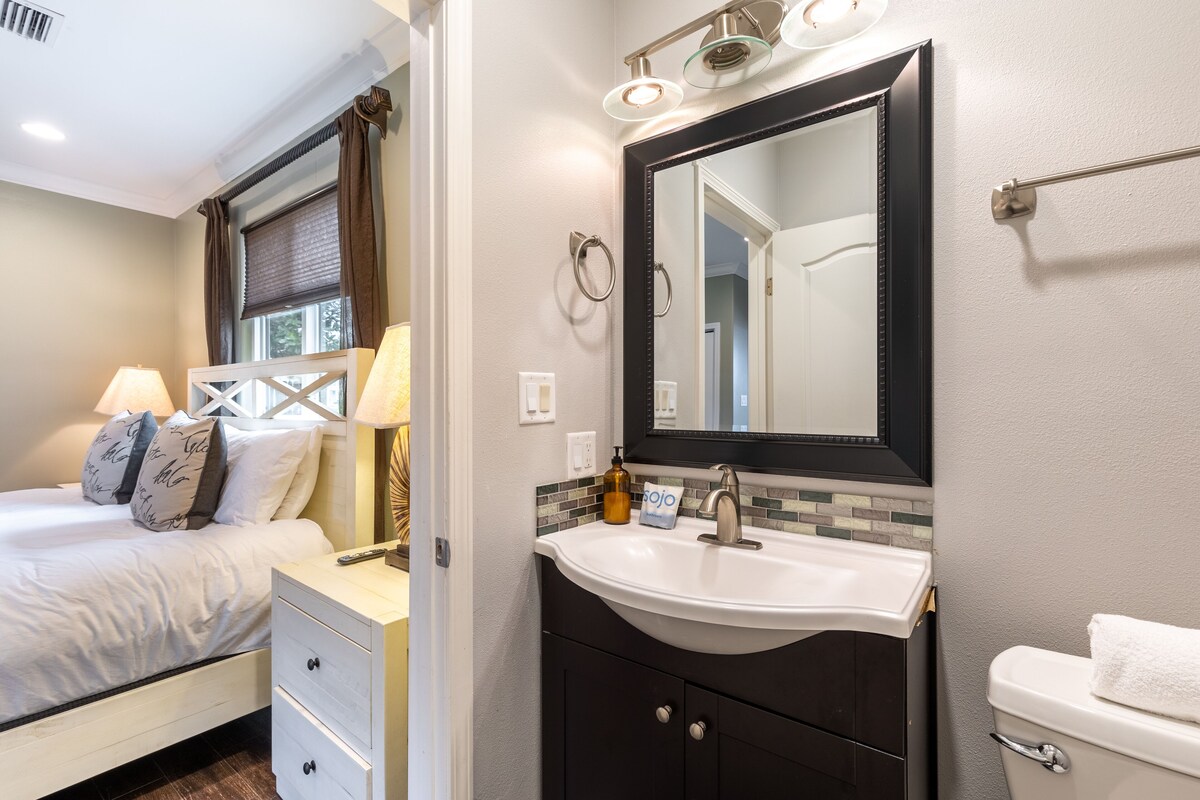 Photo 30 of Pelican Retreat by AvantStay | 5 MINS TO BEACH | Pet Friendly w/ Pool & BBQ!