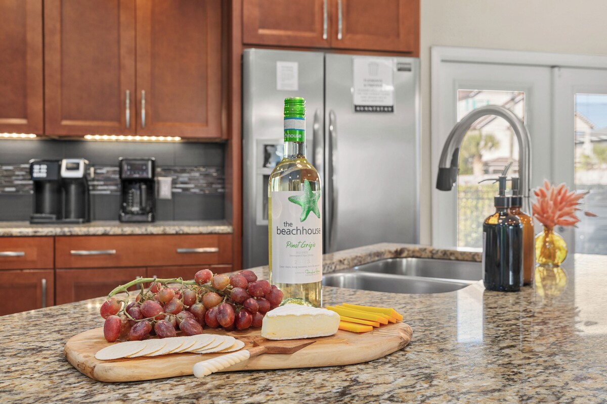 Photo 18 of Pelican Retreat by AvantStay | 5 MINS TO BEACH | Pet Friendly w/ Pool & BBQ!