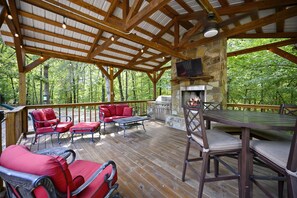 تناول الطعام بالخارج