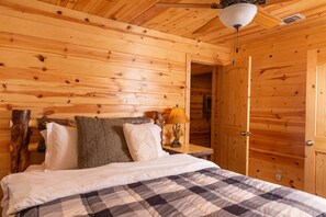 4 عدّة غرف نوم وسرير سفر وواي فاي مجانًا وملاءات أسرّة