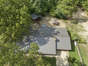 المنشأة من الخارج