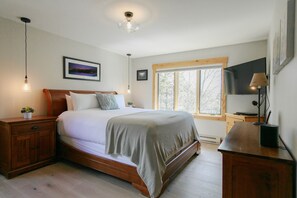 2 bedrooms, iron/ironing board, free WiFi, bed sheets - JHRL - Teewinot B4, Updated, modern 2nd floor condo (Teton Village)