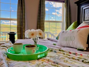 5 bedrooms, free WiFi, bed sheets