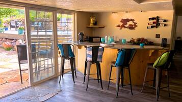 House, Multiple Beds, Hot Tub, Mountain View | Private kitchen | Fridge, microwave, oven, stovetop