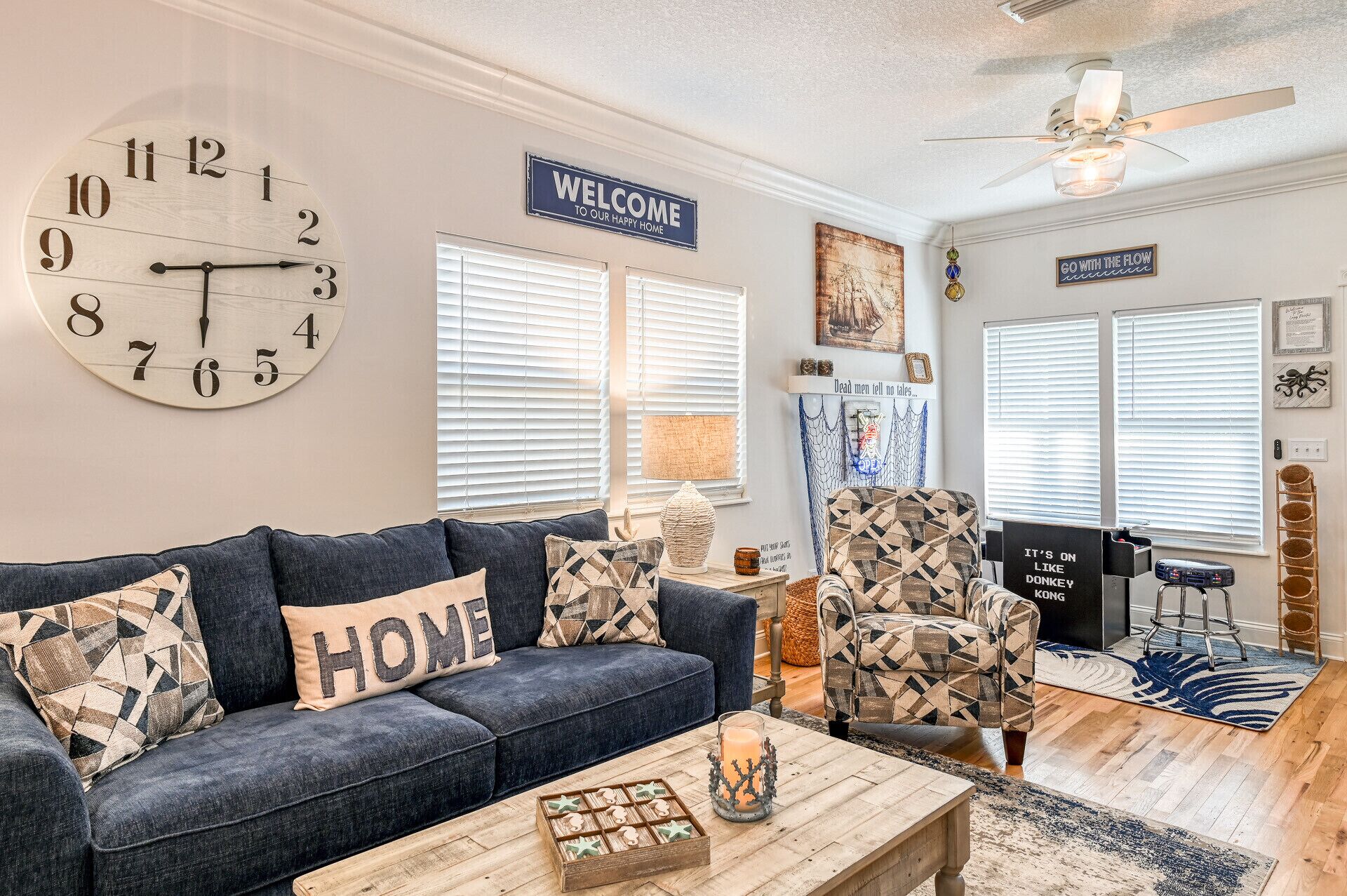 Smart-TV, Videospiele, Bücher, Stereoanlage