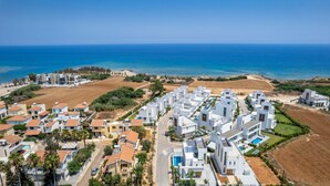 Exterior - By The Beach - Sunstone Seaview Villa (Paralimni)