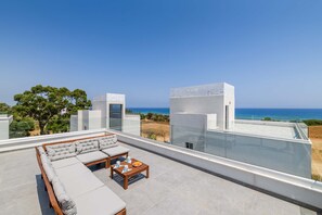 Rooftop terrace - By The Beach - Sunstone Seaview Villa (Paralimni)