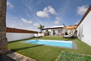 Pool - 'Villa del Relax' with Sea Views, Pool, and Wi-Fi (Corralejo)