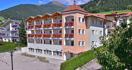 'Residence Diana Apartment 303' with Mountain View, Balcony & Wi-Fi