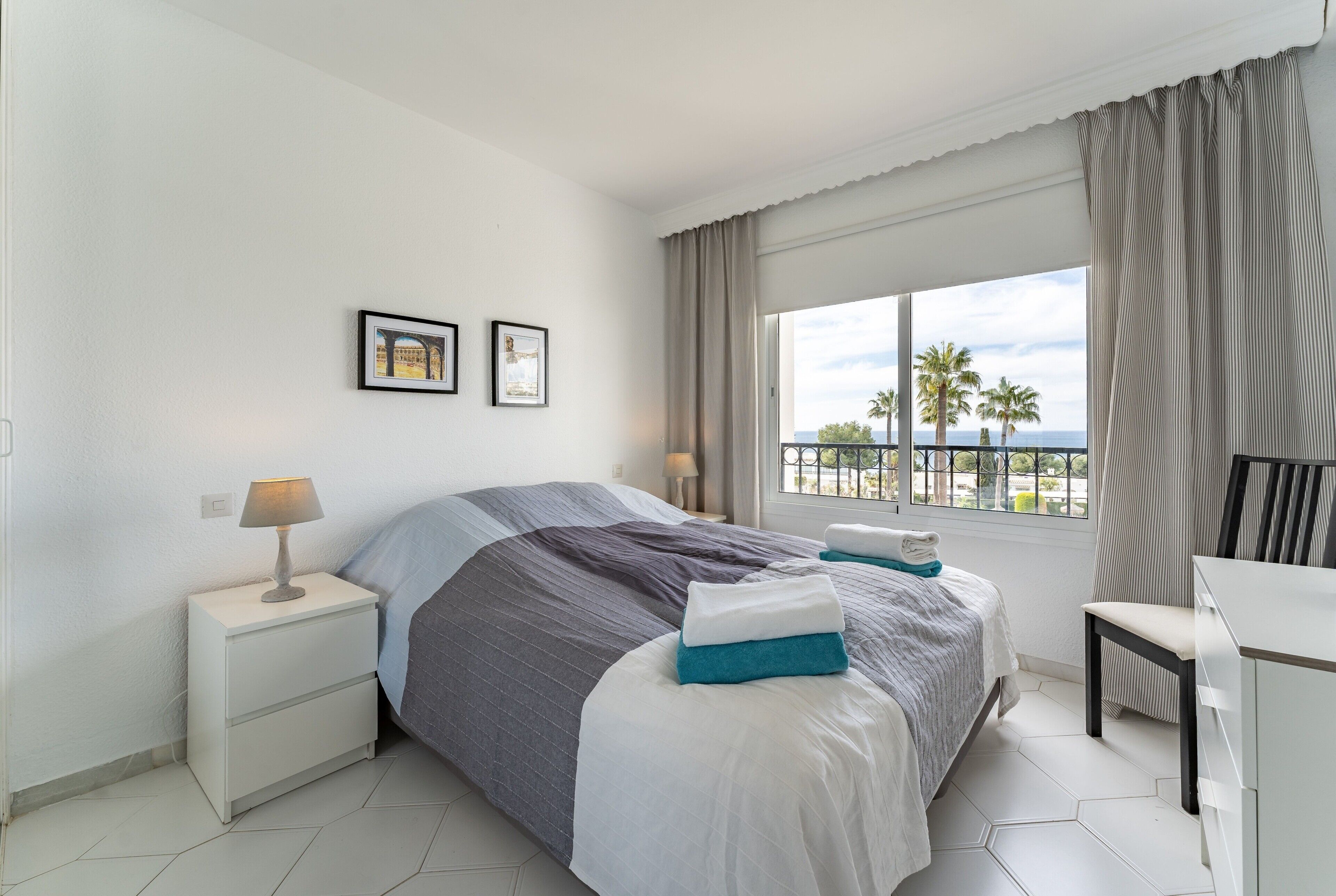 2 chambres, fer et planche à repasser, Wi-Fi gratuit, draps fournis