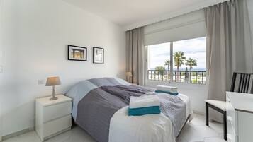 2 chambres, fer et planche à repasser, Wi-Fi gratuit, draps fournis
