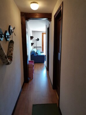 Interni