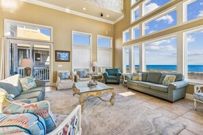 TV, foosball - Welcome to AQUA VISTA! (St. George Island)