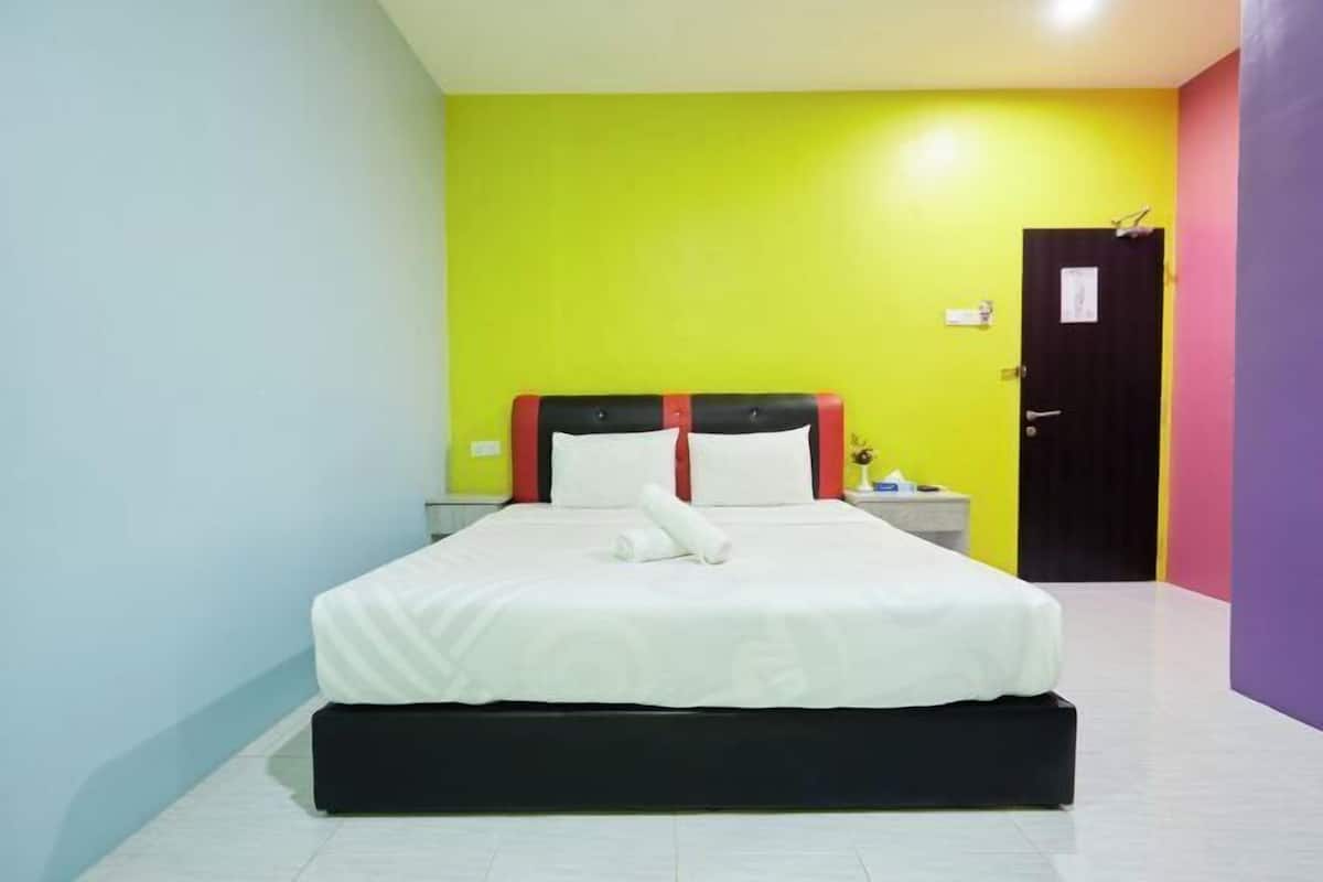 1 habitación, escritorio, wifi gratis y ropa de cama
