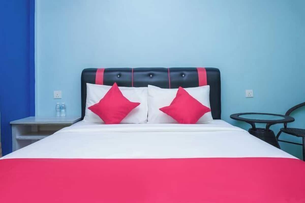 1 habitación, escritorio, wifi gratis y ropa de cama