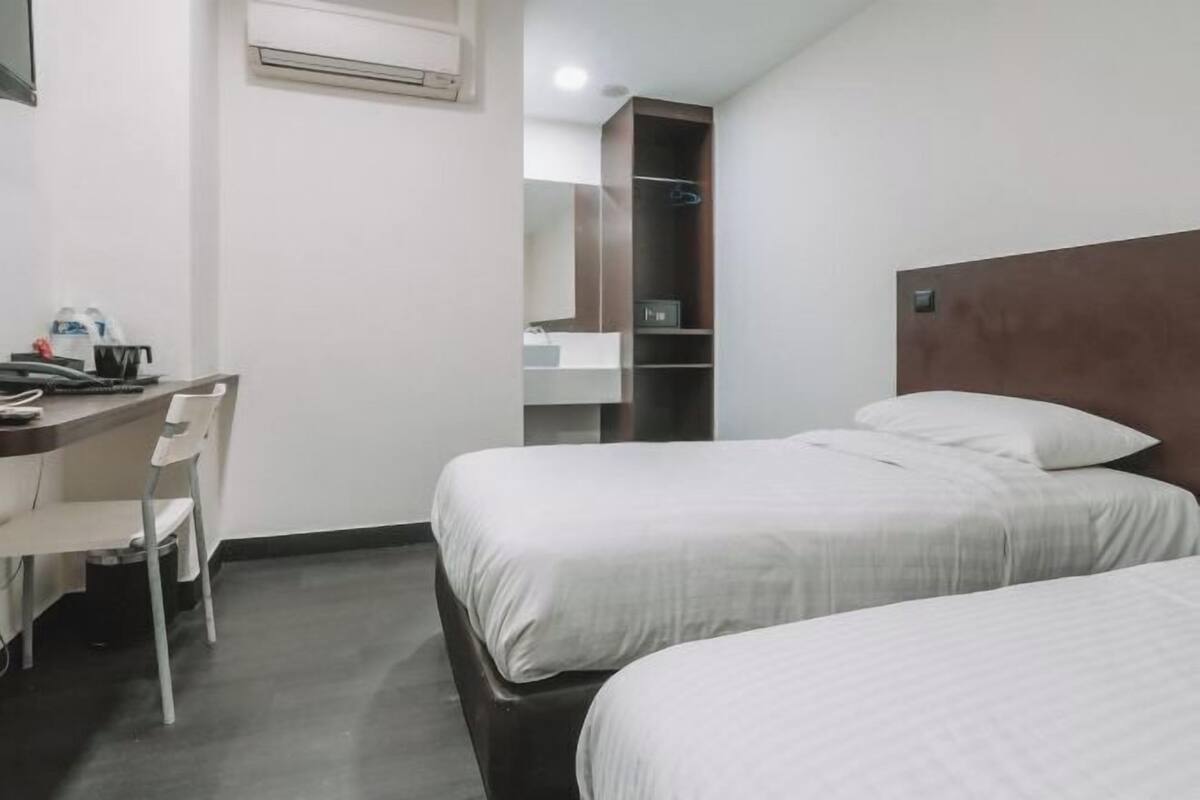 Caja fuerte, wifi gratis, ropa de cama
