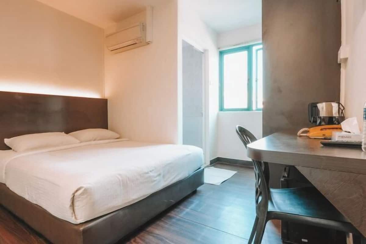 1 bedroom, in-room safe, desk, laptop workspace