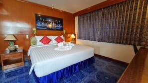 Standard Double Room | Desk, rollaway beds, free WiFi, bed sheets - Vech Guesthouse Patong (Patong)