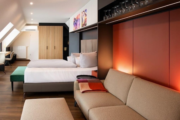 Superior Studio Suite | Living area