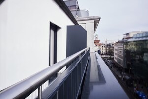 Junior-studiosuite | Premium-sengetøj, gratis minibar, pengeskab på værelset, skrivebord