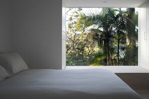 2 bedrooms, travel cot, free WiFi, bed sheets - Corymbia -stones throw to pristine waters of Pearl Beach and National park walks (Pearl Beach)