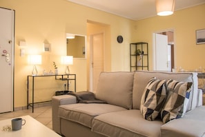 TV - GTD31506 - Comfortable Apartment (Elliniko-Argyroupoli)